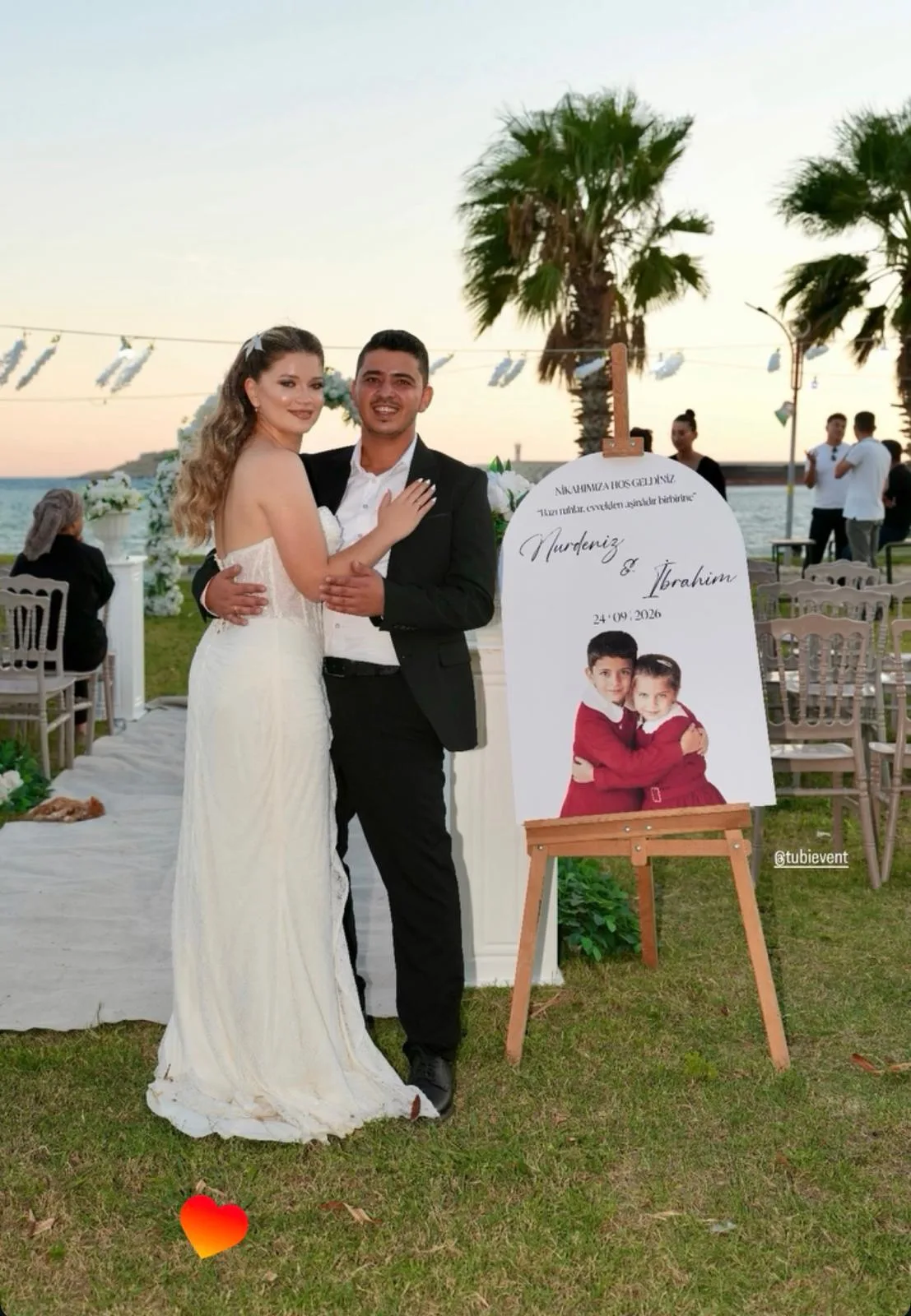 Tubi Event müşterisinin etkinliğinden kişiye özel karşılama panosu fotoğrafı