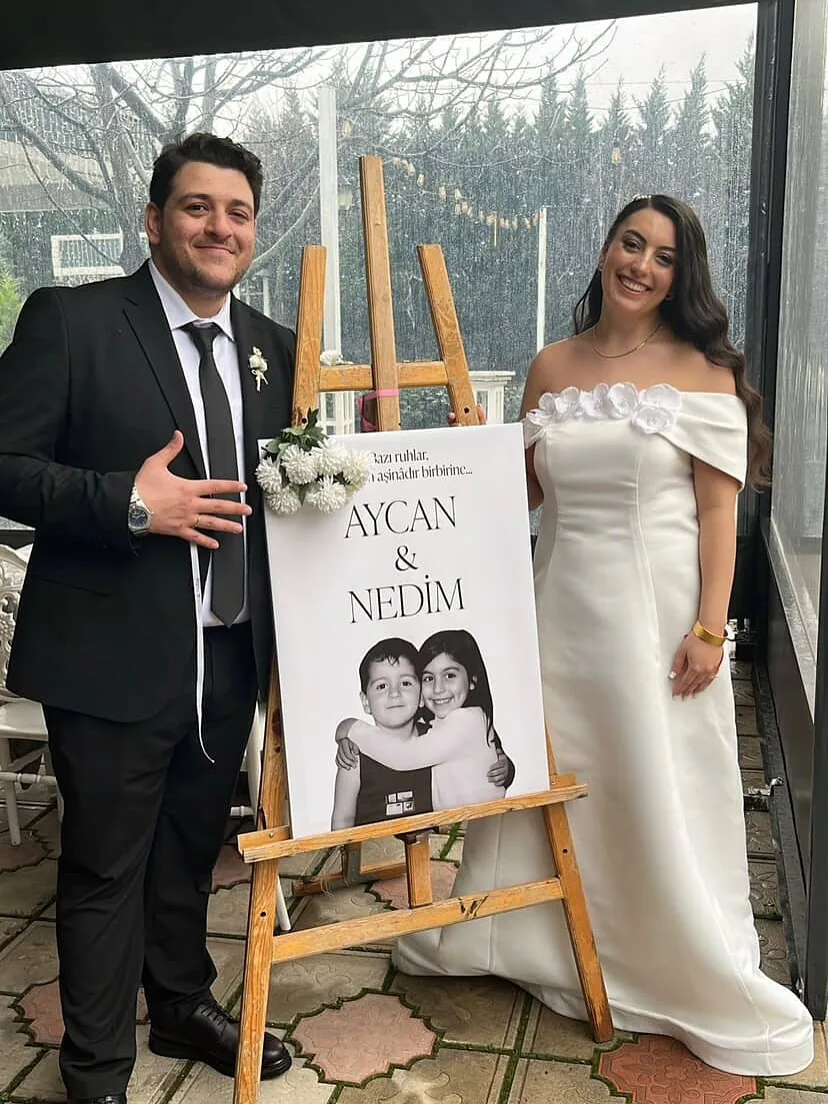 Tubi Event müşterisinin etkinliğinden kişiye özel karşılama panosu fotoğrafı